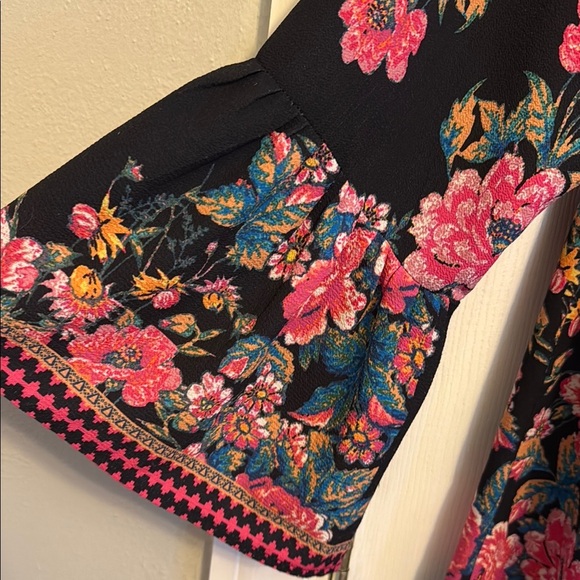 Flying Tomato Floral Mini Dress - Black and Pink - Picture 4 of 8